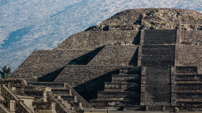 curioustuff_templo-asteca