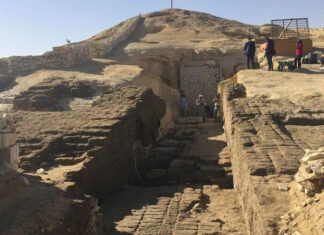 802 tombs discovered in a necropolis in Egypt